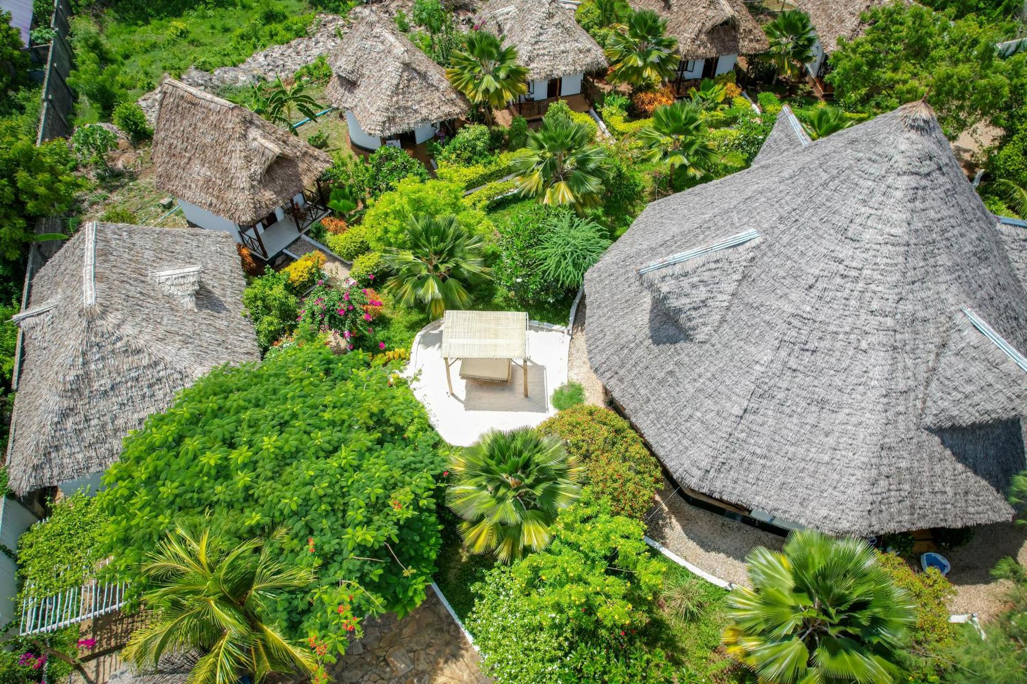Mawimbi Bungalows Nungwi Exterior foto